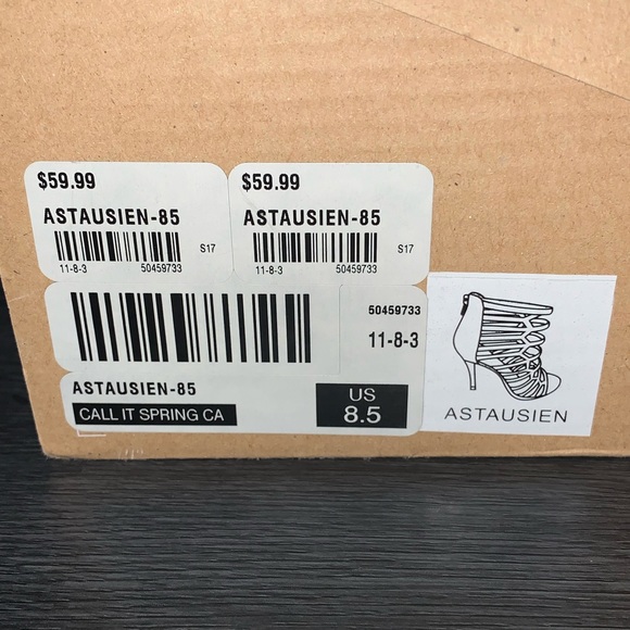 Call It Spring Astausien Heeled Sandals - Picture 4 of 4